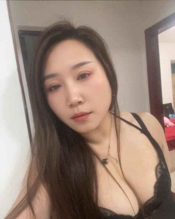 奶牛少妇雪雪