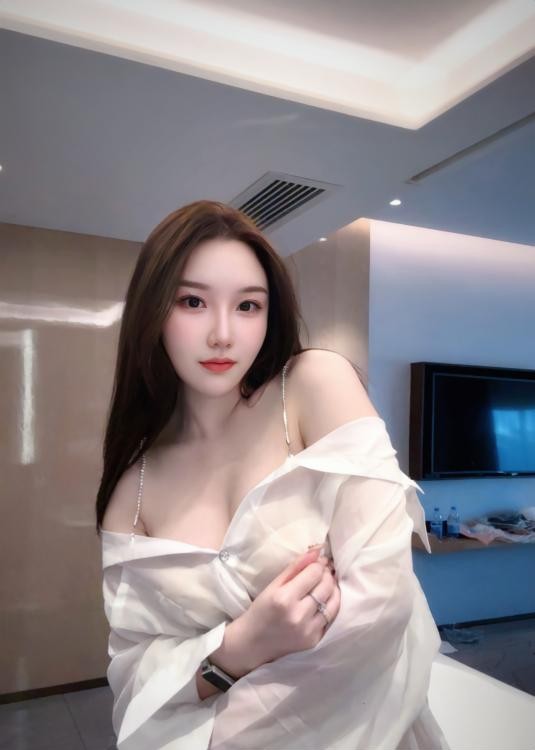 大胸骚骚妹