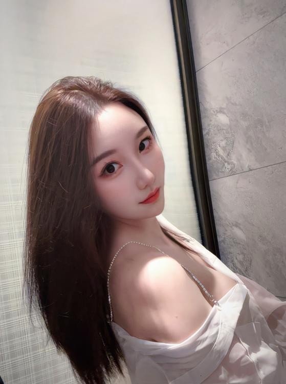 大胸骚骚妹
