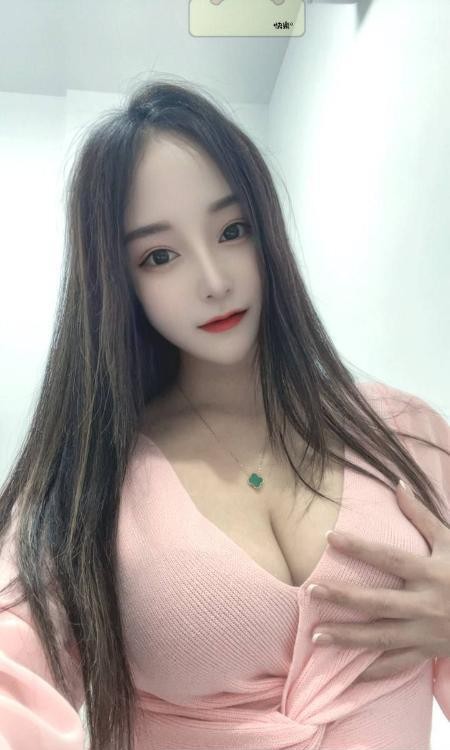 东站美胸珊珊