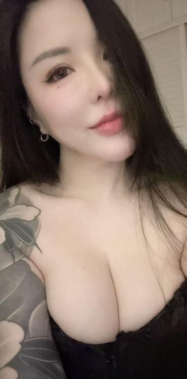 南京巨乳肥臀