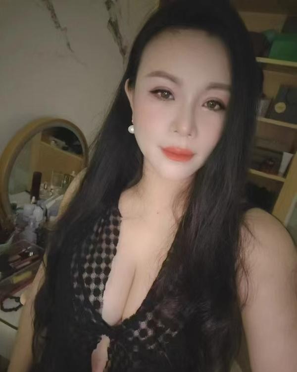瑶海大胸妹