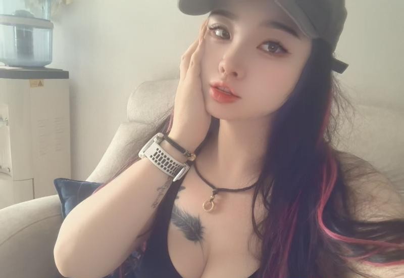 D罩健身欲姐