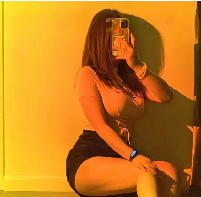 秦淮巨乳美女