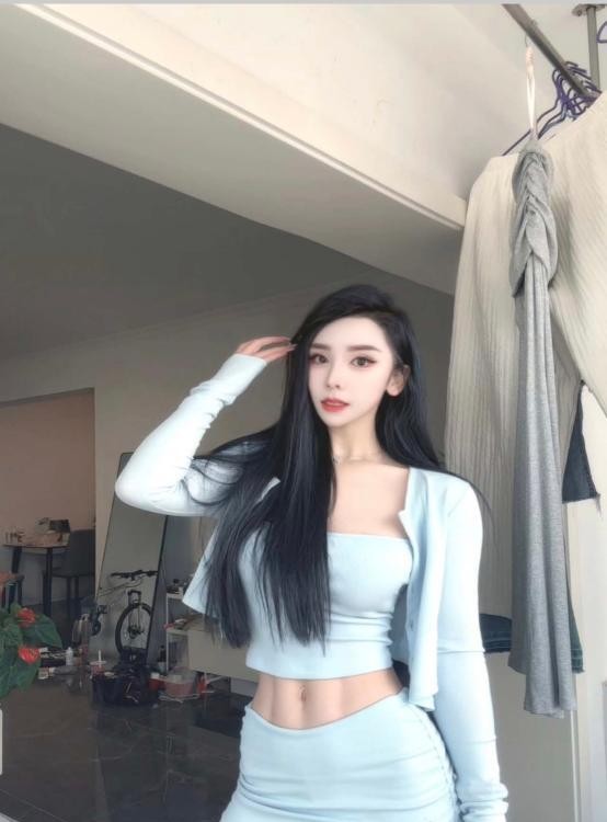 和平健身妹子