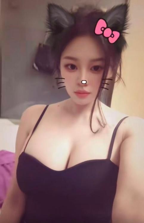 波霸小宝老师 