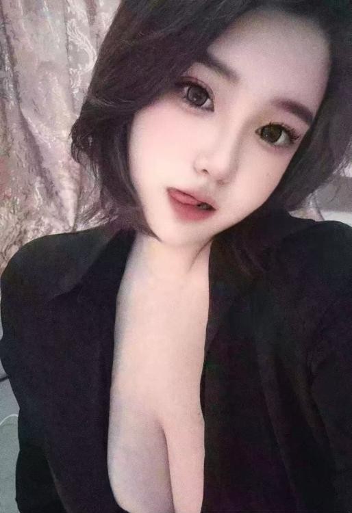 大波性感骚货