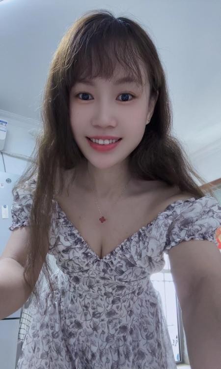 颜值美乳萌萌