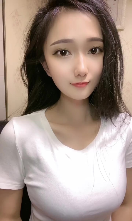 蕾丝尤物御姐