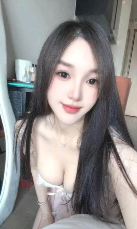 冷白皮莉莉斯