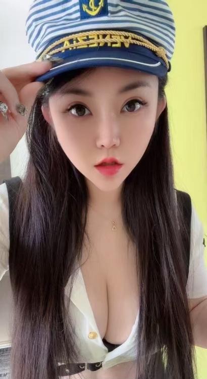 蜀山大奶妹