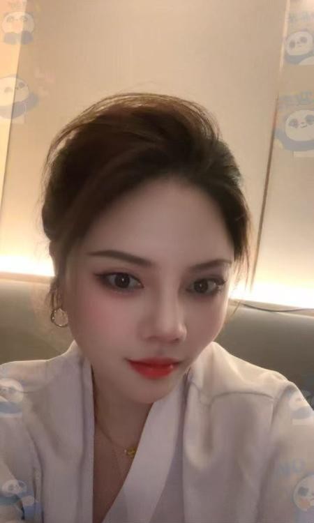 大胸美少妇