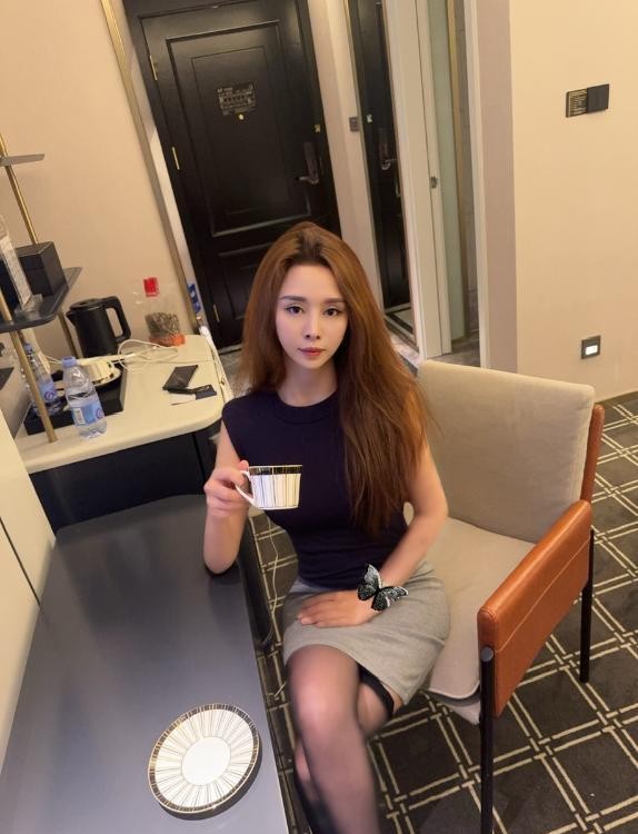 美腿御姐coco