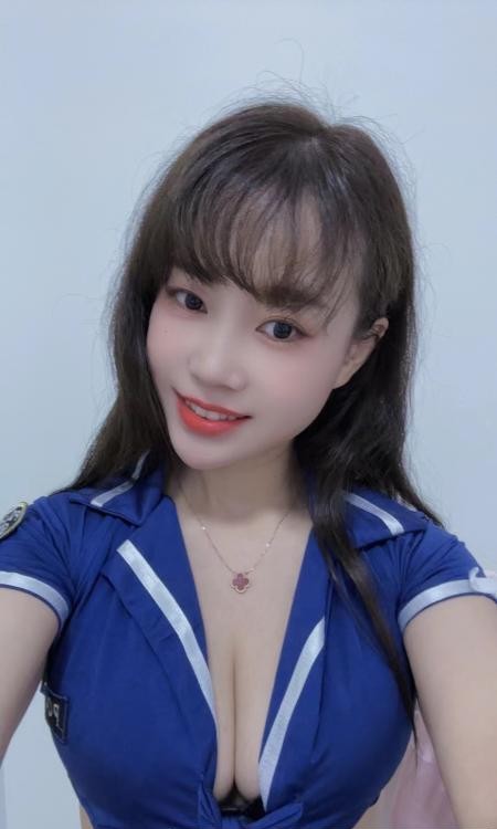 颜值美乳萌萌