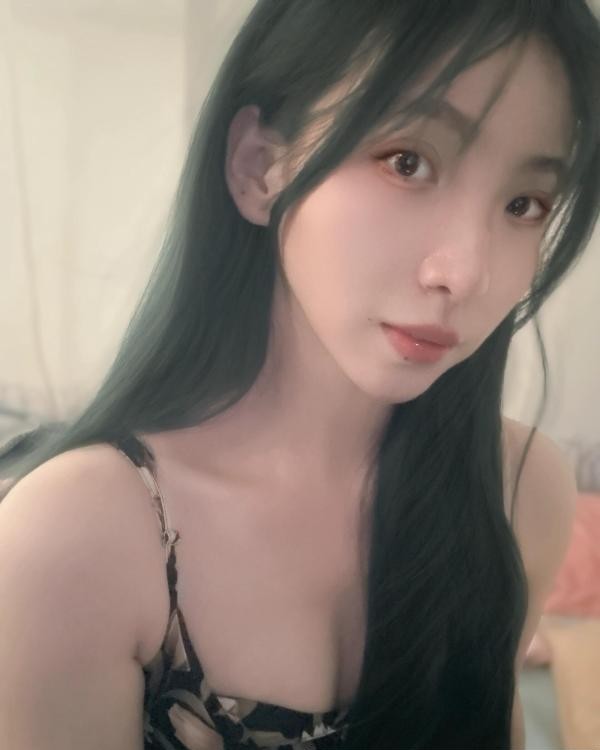 水润蝴蝶少妇