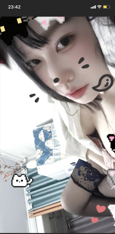 大奶小妹