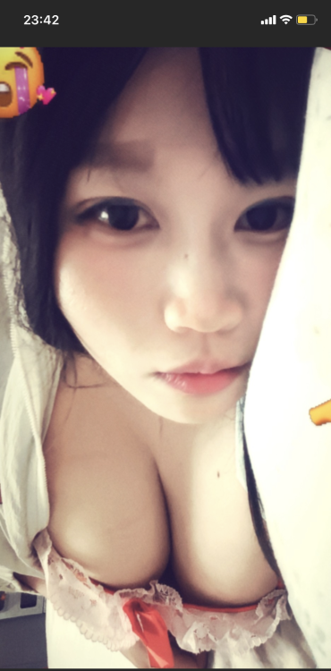 大奶小妹