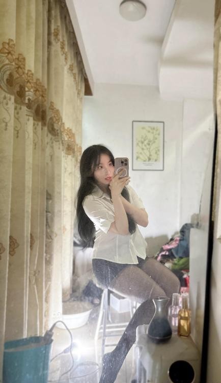 水润蝴蝶少妇