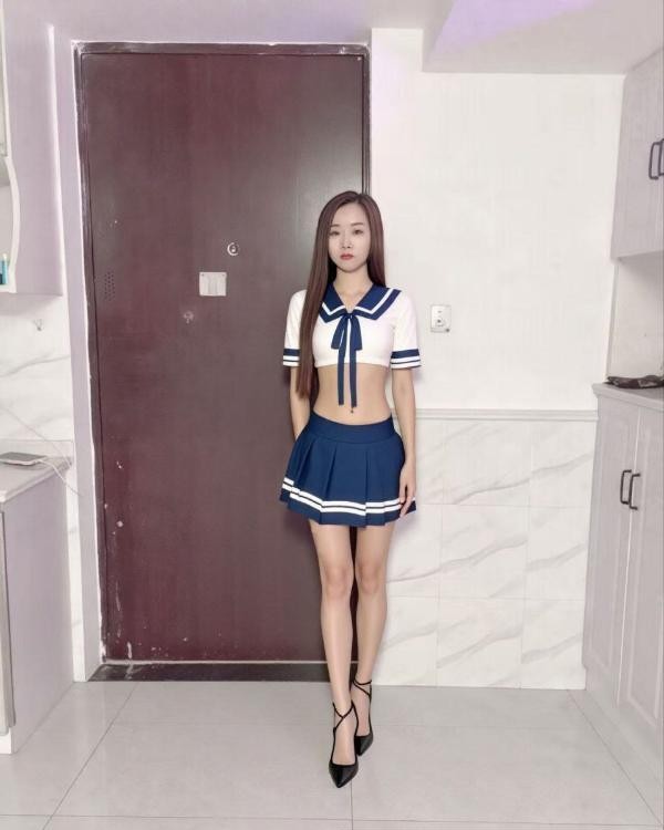 S型身材少妇