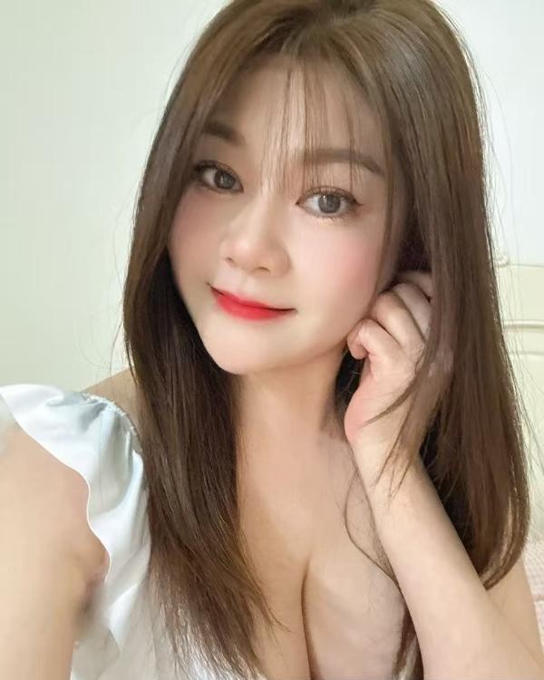 小骚妇爱毒龙