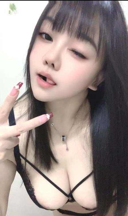 宝山三块骚货