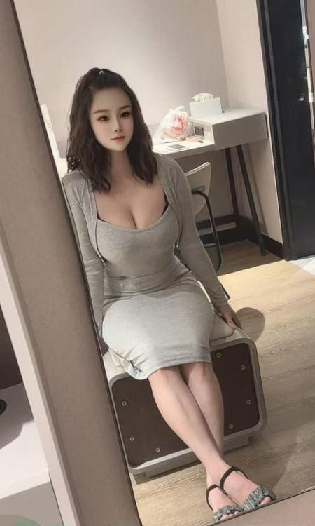 天然巨乳