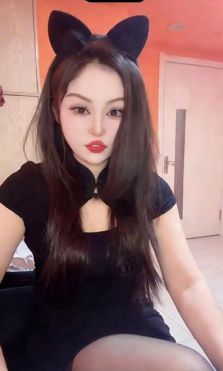 敏感制服少妇