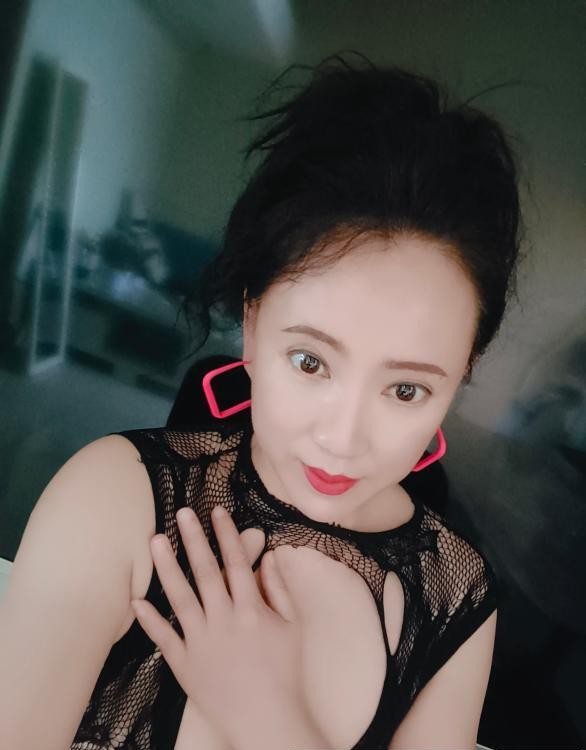 肥臀熟女老师