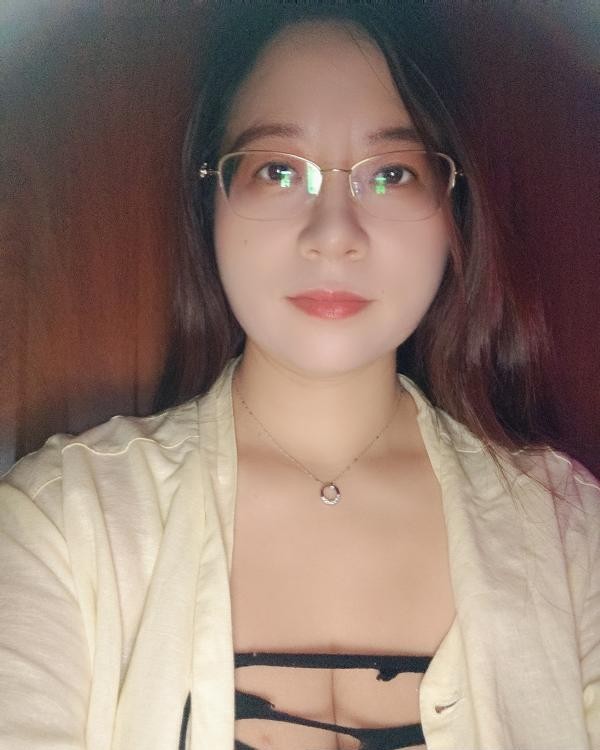 巨乳美婷少妇