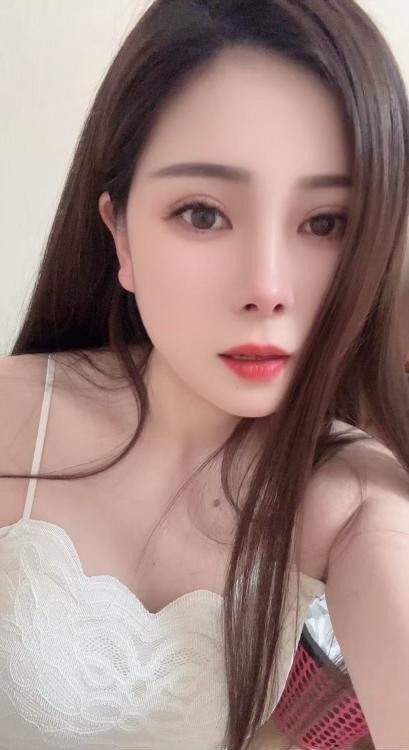 新吴轻熟兜兜