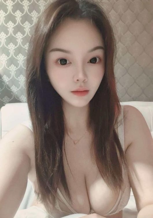 巨乳小叶子