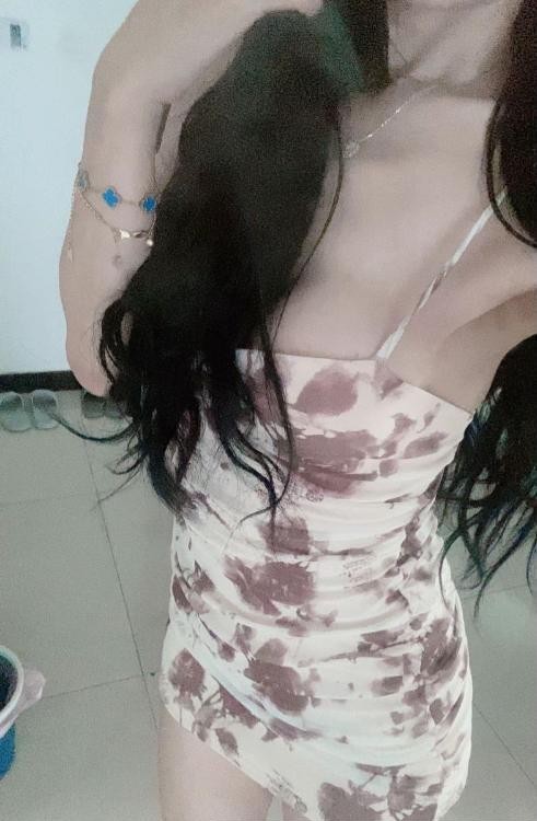 大胸骚桐