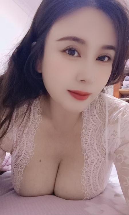 岛内巨乳E莉莉
