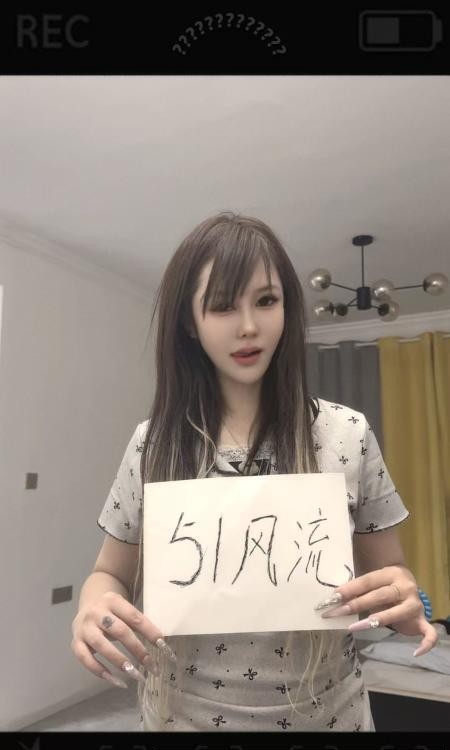 舌功了得的骚货沐晴