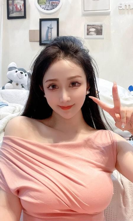大胸古典美女