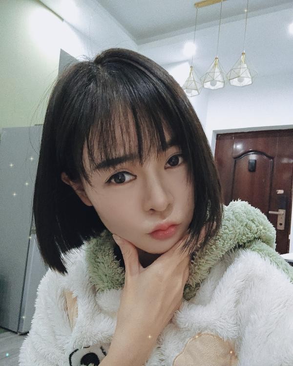 成都东站萝莉