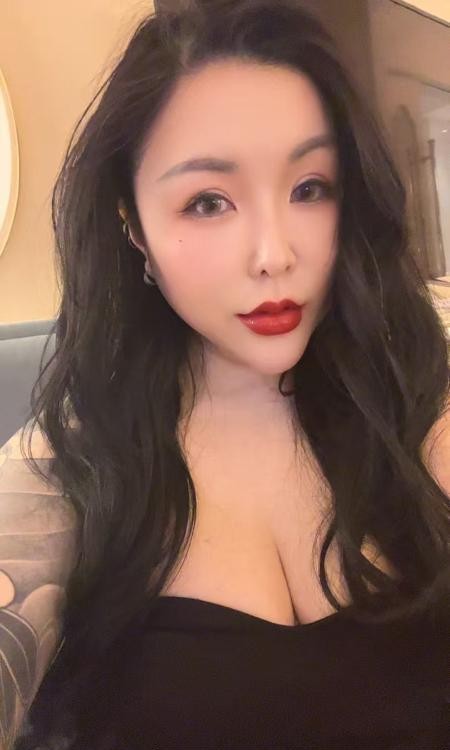 栖霞肥臀巨乳