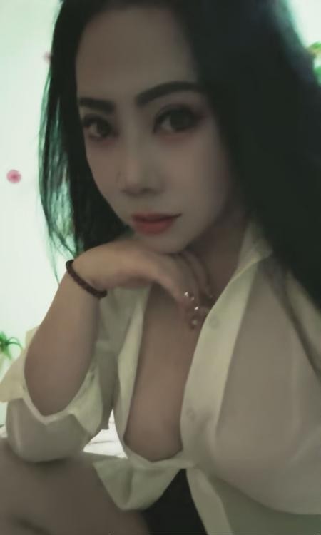 深喉骚妇