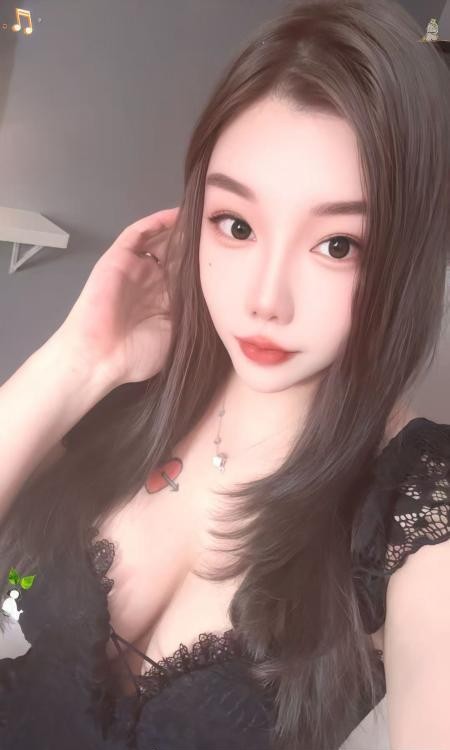 马达臀晴晴