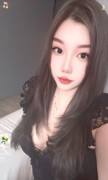 马达臀晴晴