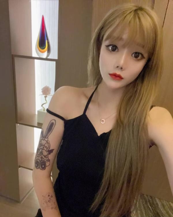 崇川骚货小美
