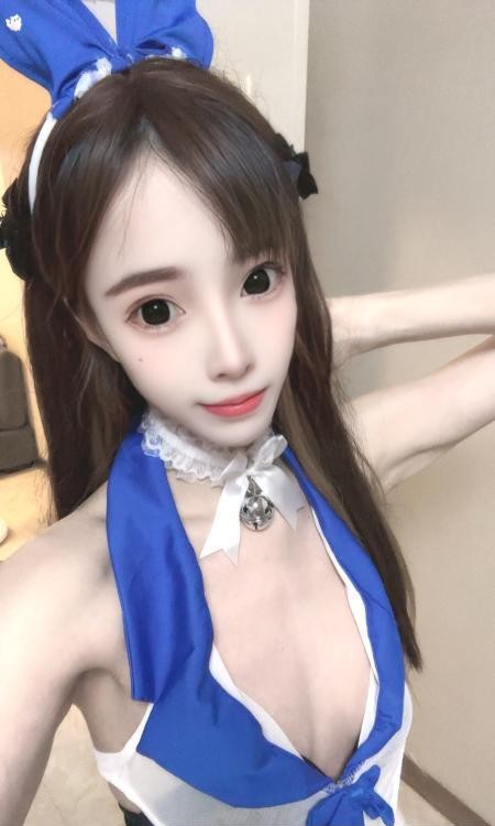 长腿肤白嗲妹