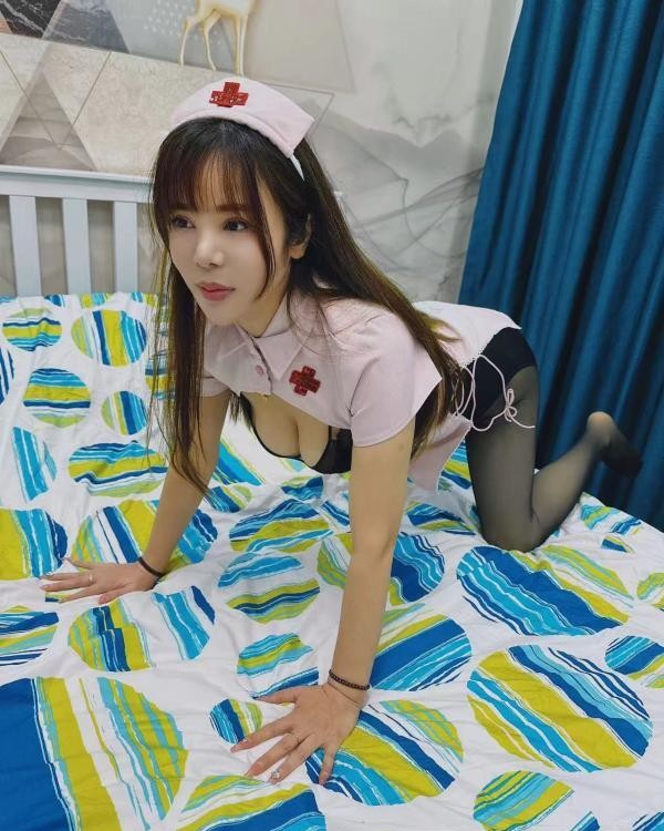 闵行制服苏苏