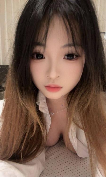 浦东大胸嫩妹