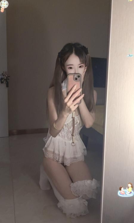 长腿肤白嗲妹