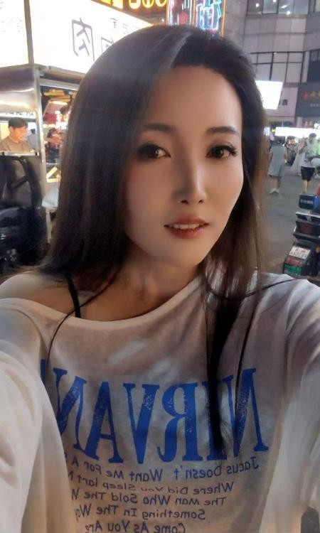 建业人妻欢欢