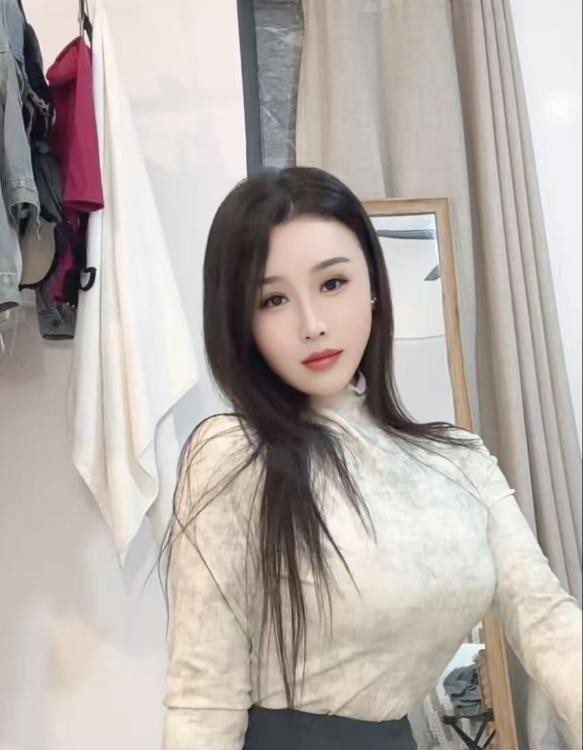 丝足女神小雅