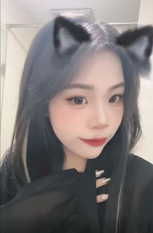 嫩妹子一枚