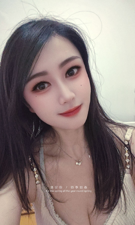 天心盈盈
