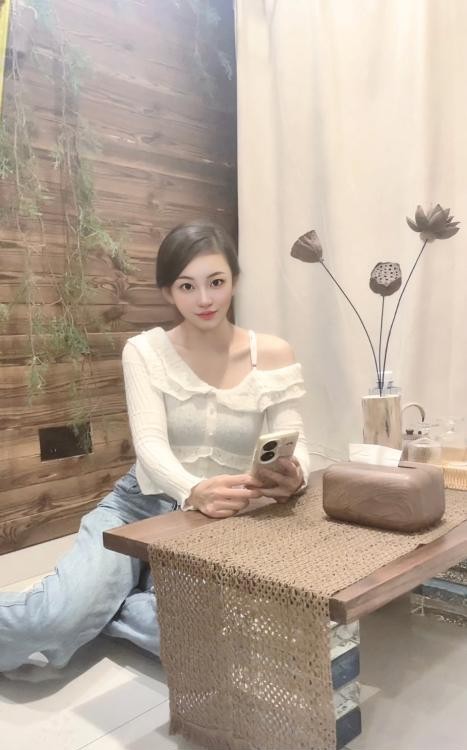 蜀山多情少妇